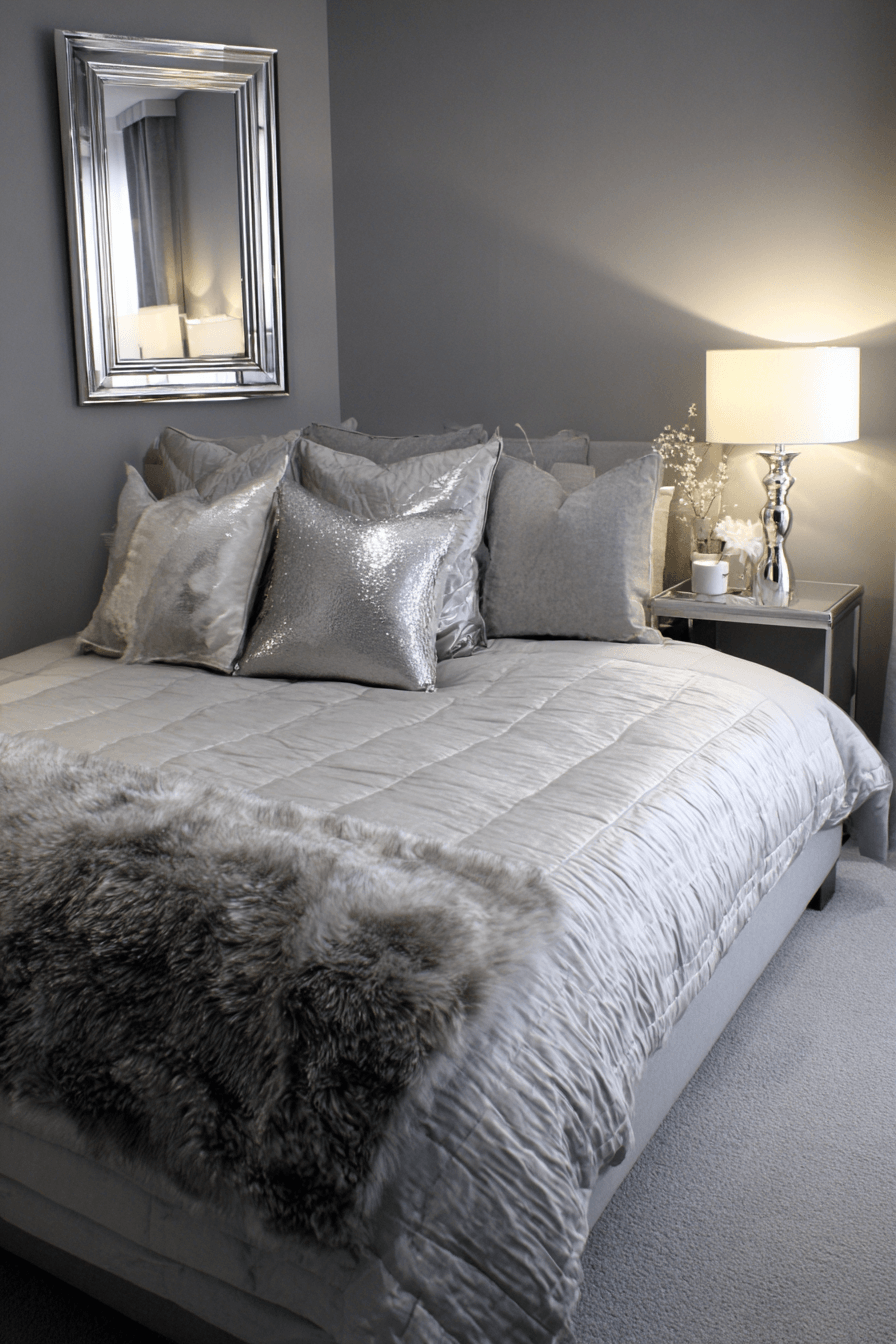 21 metallic refined subtle glow